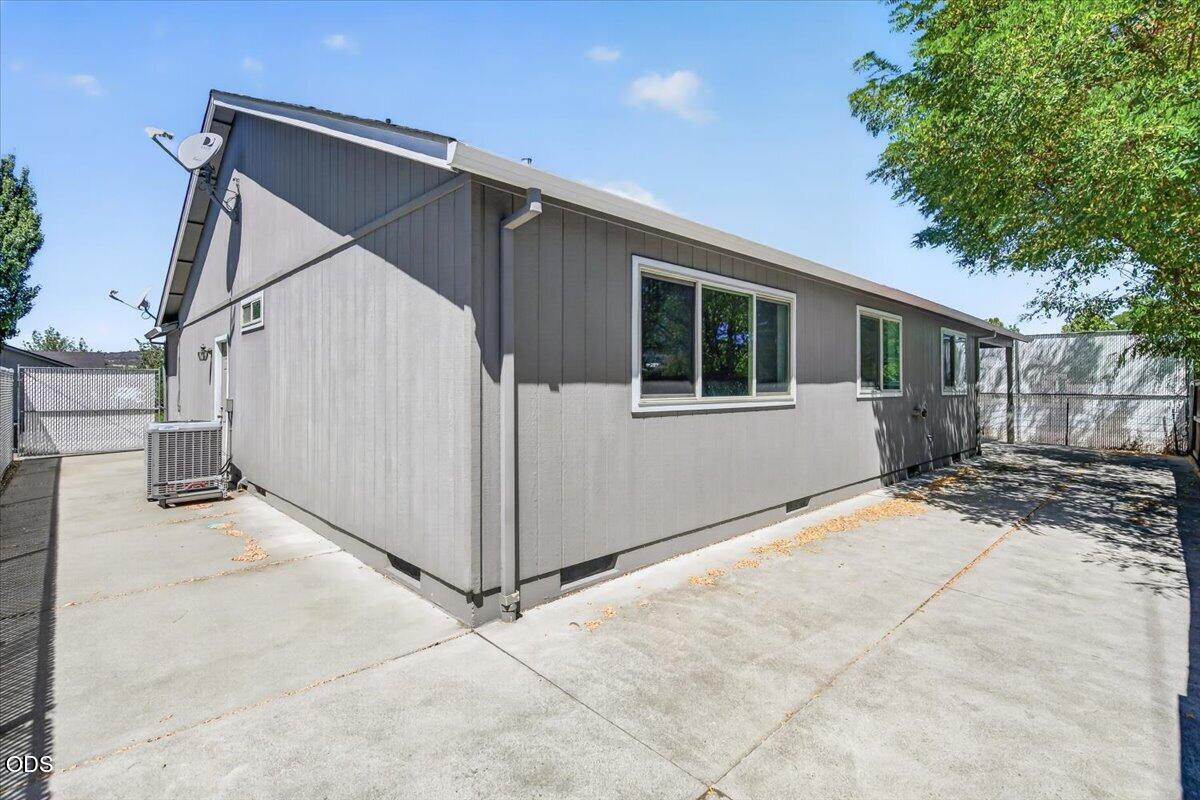 372 Sandi Way Eagle Point, OR 97524 - Photo 24 of 25