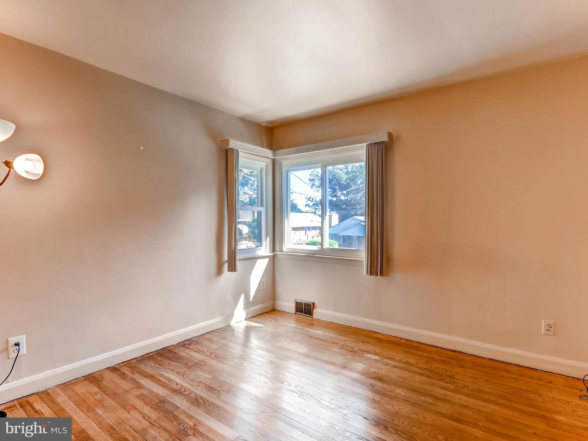 6100 Ridgeview Avenue Baltimore, MD 21206 - Photo 22 of 30 Bedroom #2