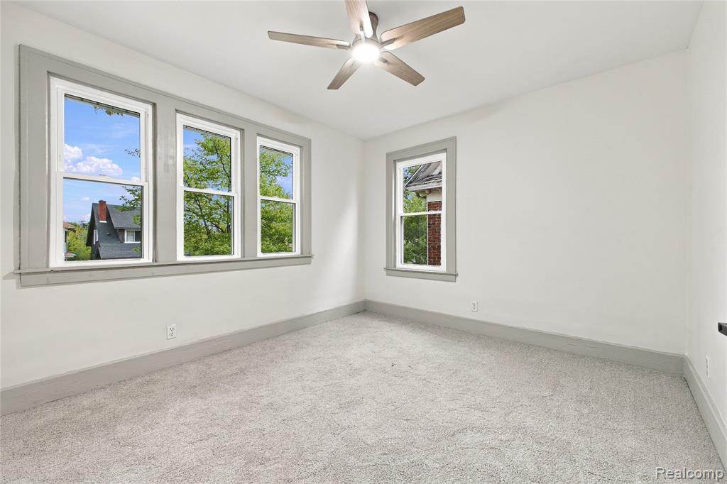 1187 Lawrence Street Detroit, MI 48202 - Photo 15 of 28 Gallery Image 15