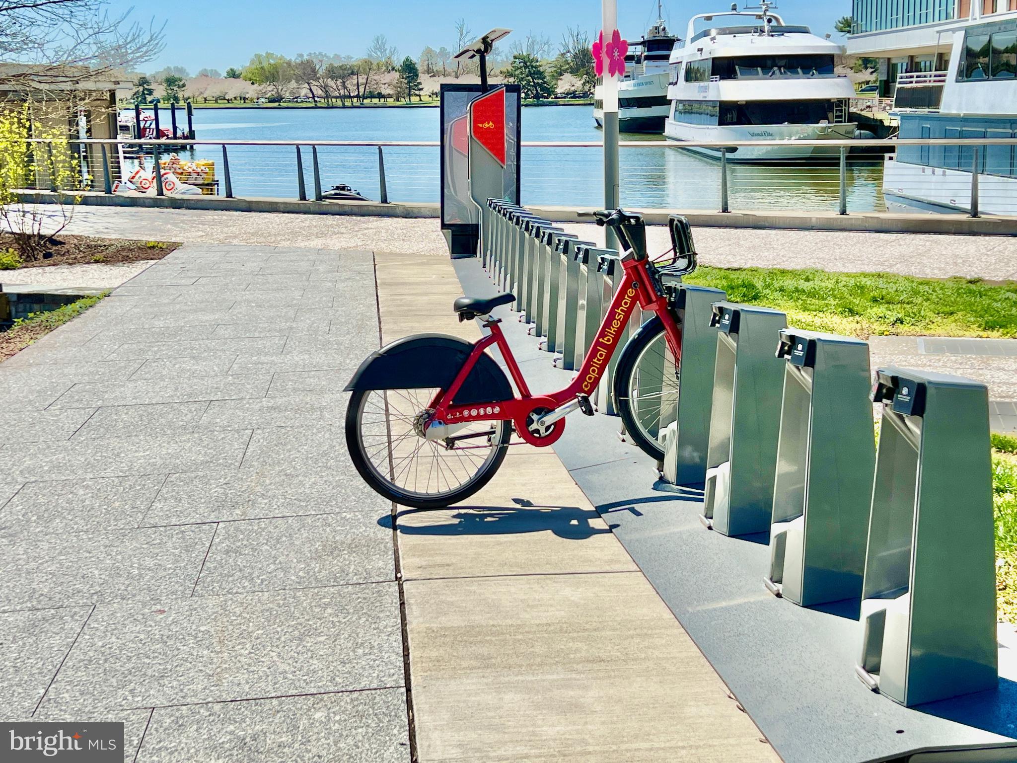 520 N Street Southwest, Unit S112 Washington, DC 20024 - Photo 38 of 46 an outdoor space with furniture