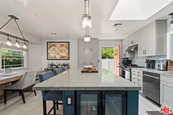 $1,150,000 | 16852 Citronia Street, Northridge, CA 91343
