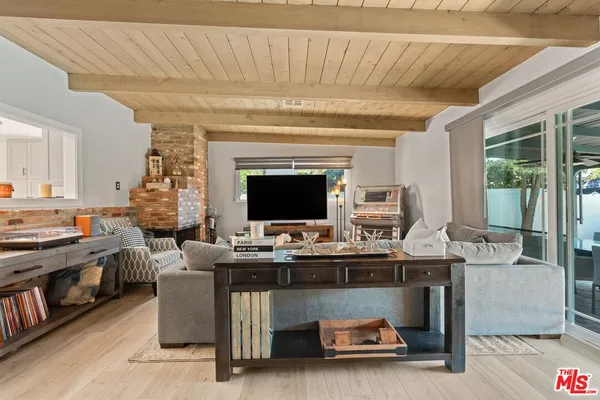 $1,150,000 | 16852 Citronia Street, Northridge, CA 91343