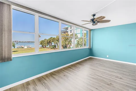 $230,000 | 1868 Shore Drive South, Unit 212, South Pasadena, FL 33707