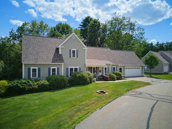 $762,000 | 5 Marden Way, Durham, NH 03824