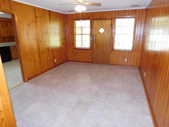420 West Magnolia Avenue Foley, AL 36535 - Photo 10 of 22 Dining / Den