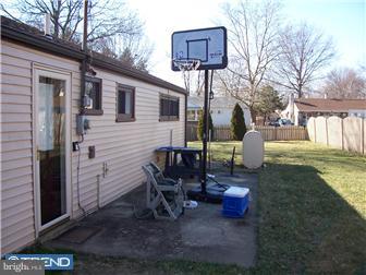 1230 Nolen Road Roslyn, PA 19001 - Photo 2 of 10 Exterior Back