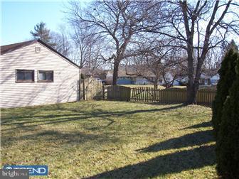 1230 Nolen Road Roslyn, PA 19001 - Photo 3 of 10 Exterior Side