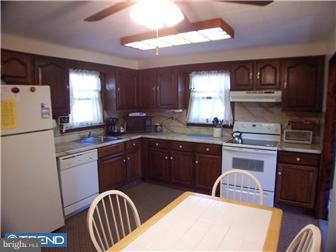 1230 Nolen Road Roslyn, PA 19001 - Photo 6 of 10 Kitchen