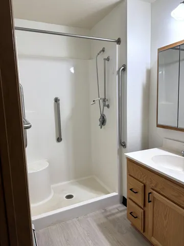 $1,000 | 611 Main Street South, Unit 201, Renville, MN 56284