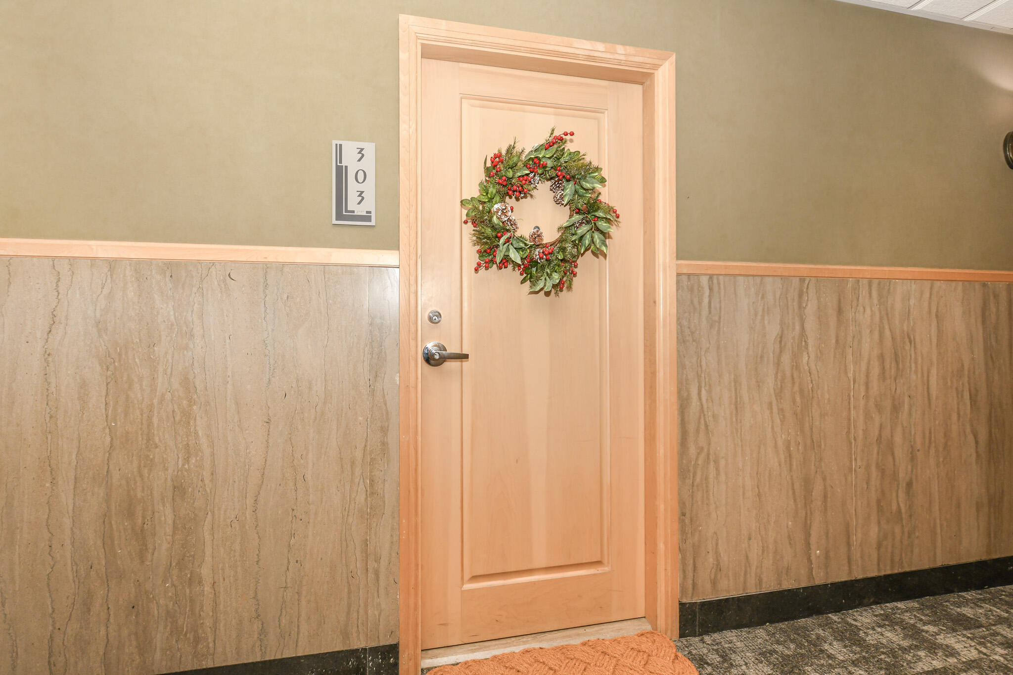 741 North Milwaukee Street, Unit 303 Milwaukee, WI 53202 - Photo 11 of 36 HEN_ (7)