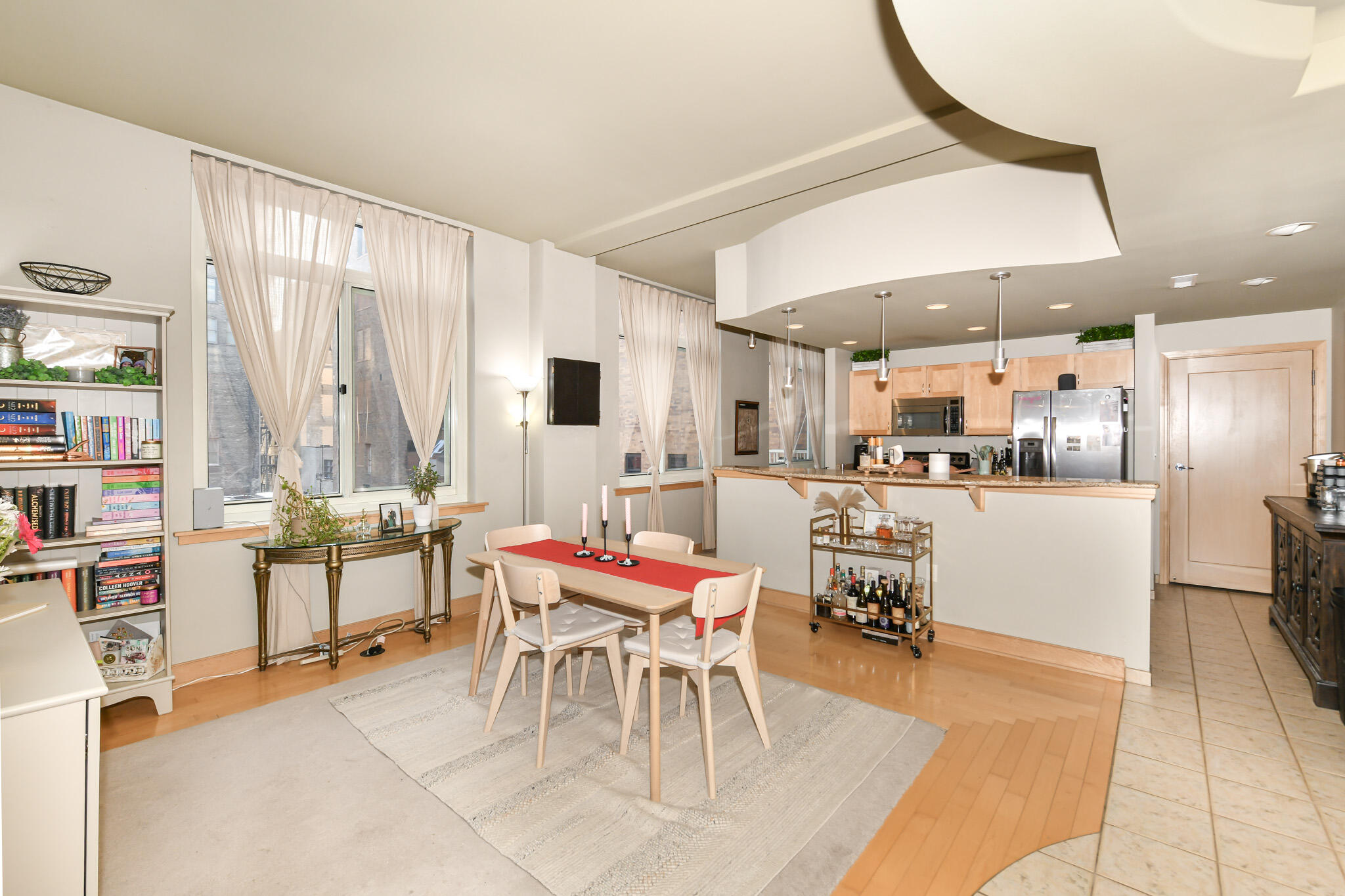 741 North Milwaukee Street, Unit 303 Milwaukee, WI 53202 - Photo 13 of 36 HEN_ (9)