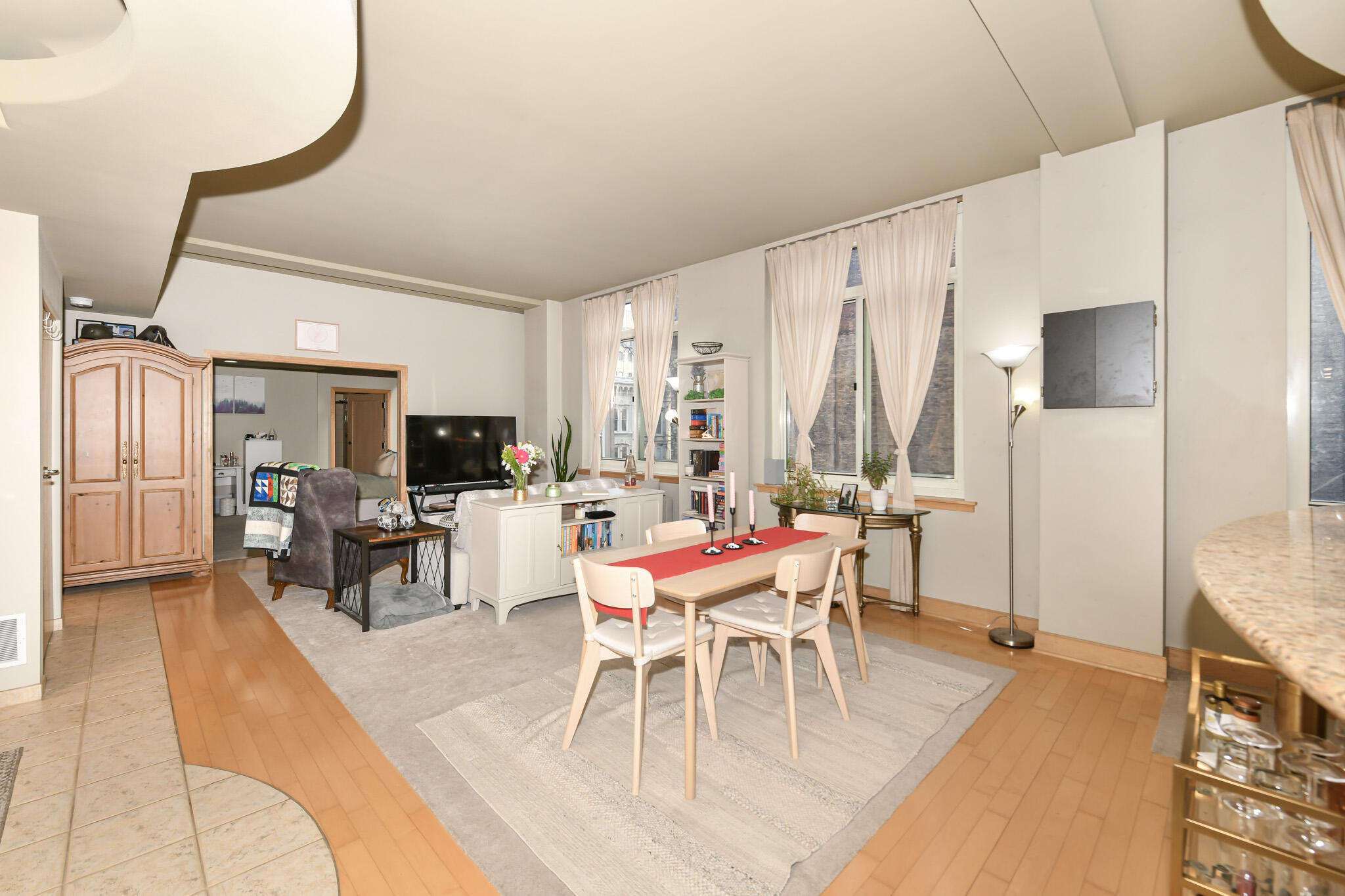 741 North Milwaukee Street, Unit 303 Milwaukee, WI 53202 - Photo 14 of 36 HEN_ (10)