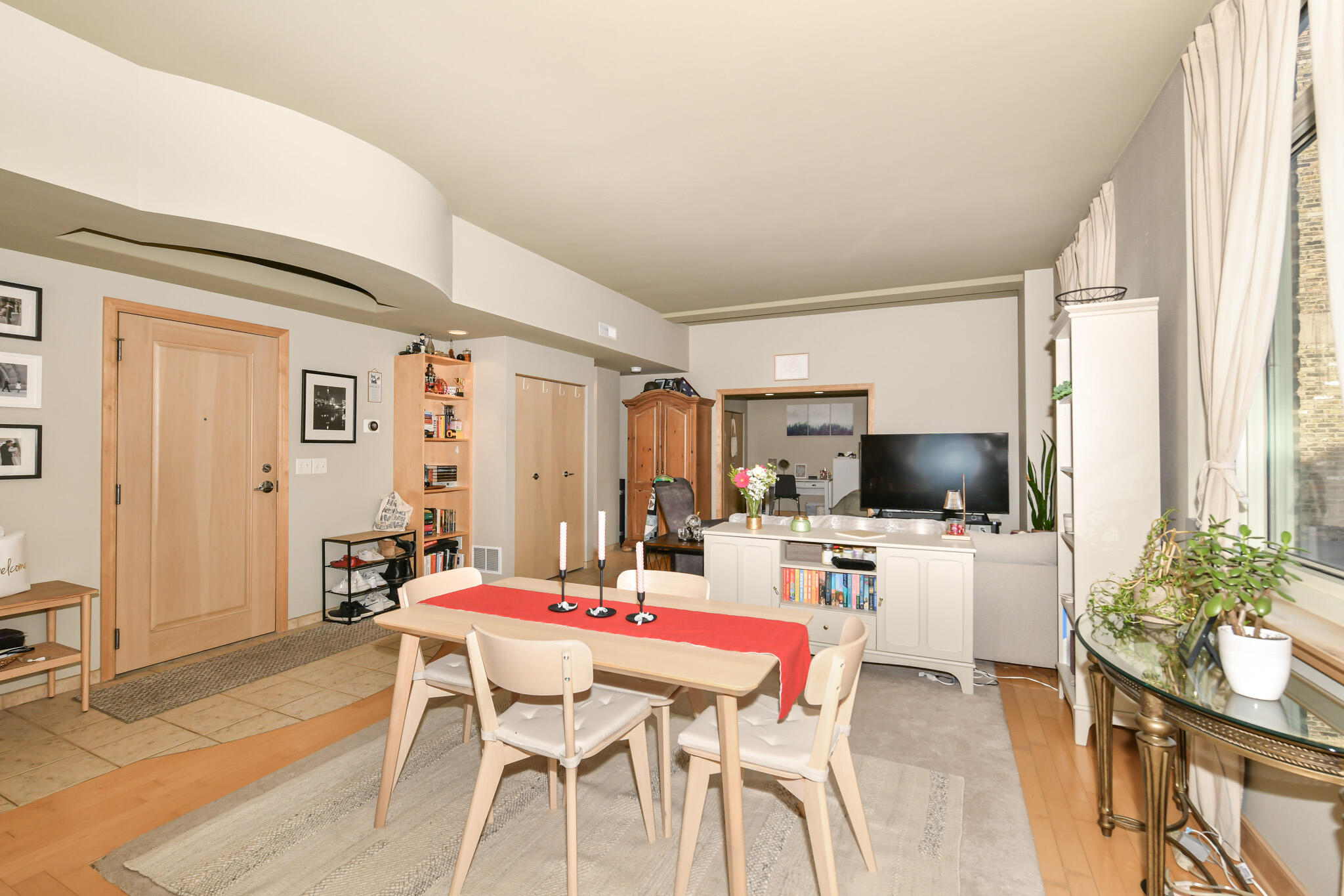 741 North Milwaukee Street, Unit 303 Milwaukee, WI 53202 - Photo 15 of 36 HEN_ (11)