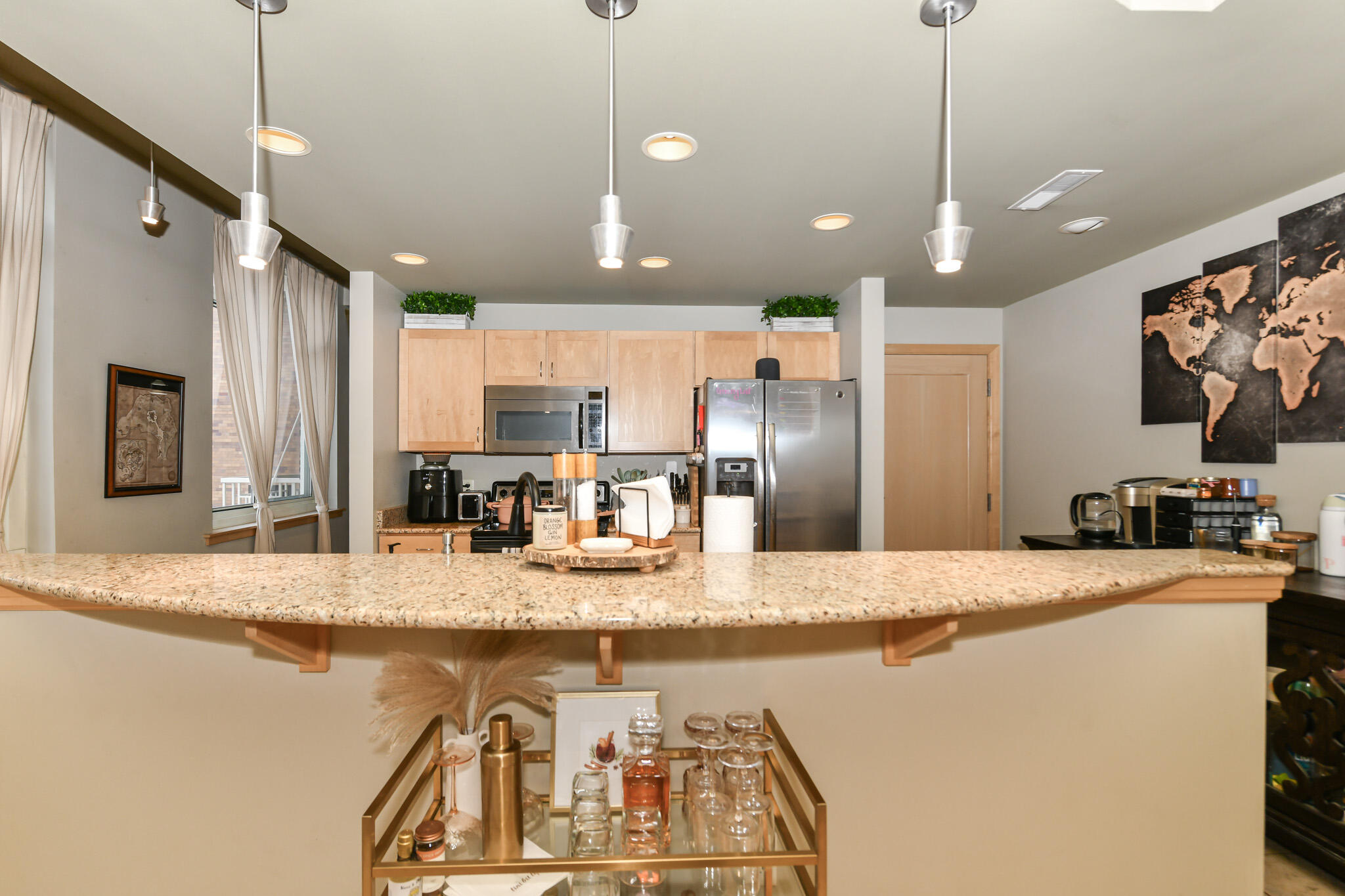 741 North Milwaukee Street, Unit 303 Milwaukee, WI 53202 - Photo 17 of 36 HEN_ (13)