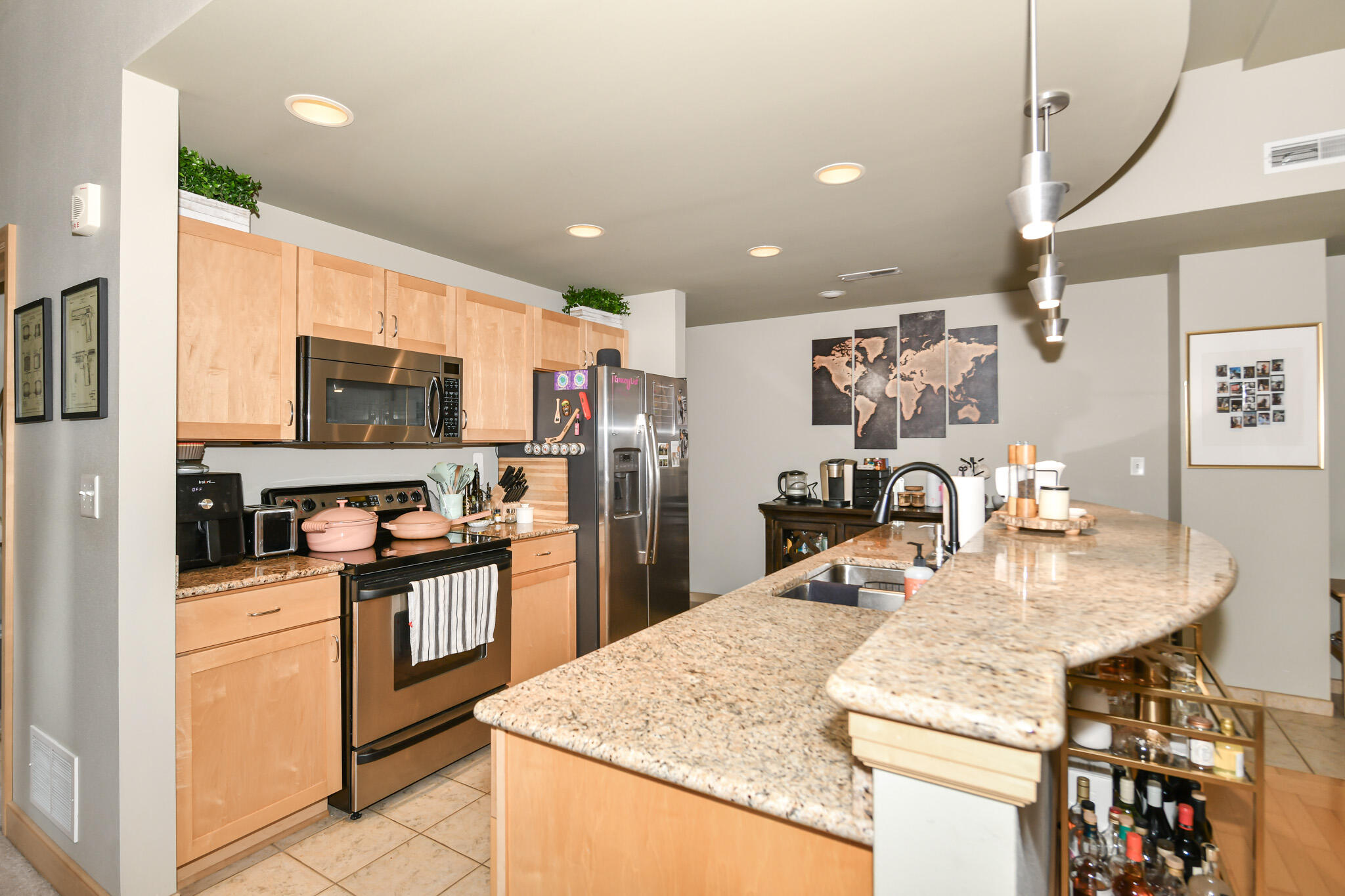 741 North Milwaukee Street, Unit 303 Milwaukee, WI 53202 - Photo 18 of 36 HEN_ (14)