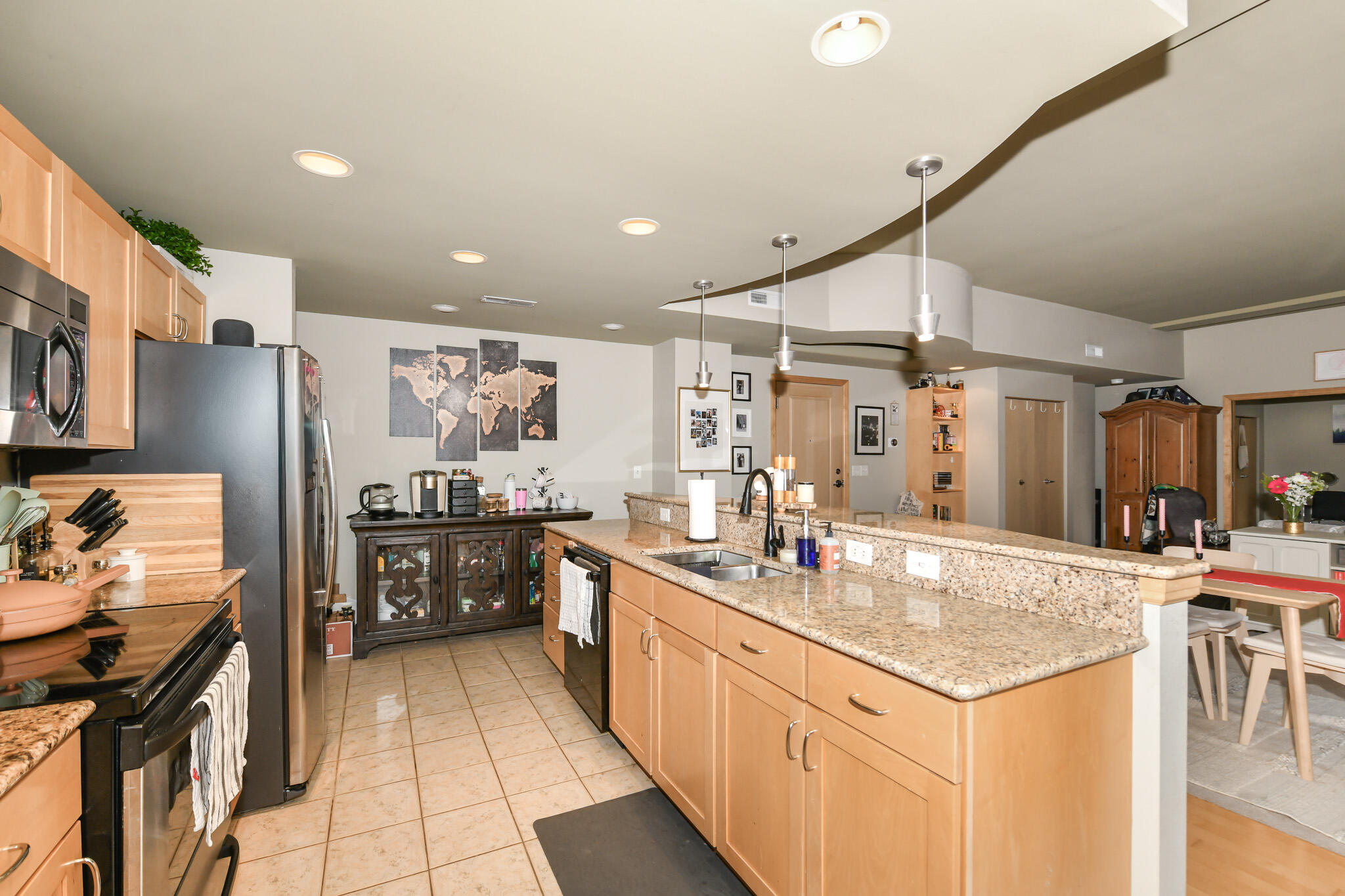 741 North Milwaukee Street, Unit 303 Milwaukee, WI 53202 - Photo 19 of 36 HEN_ (15)