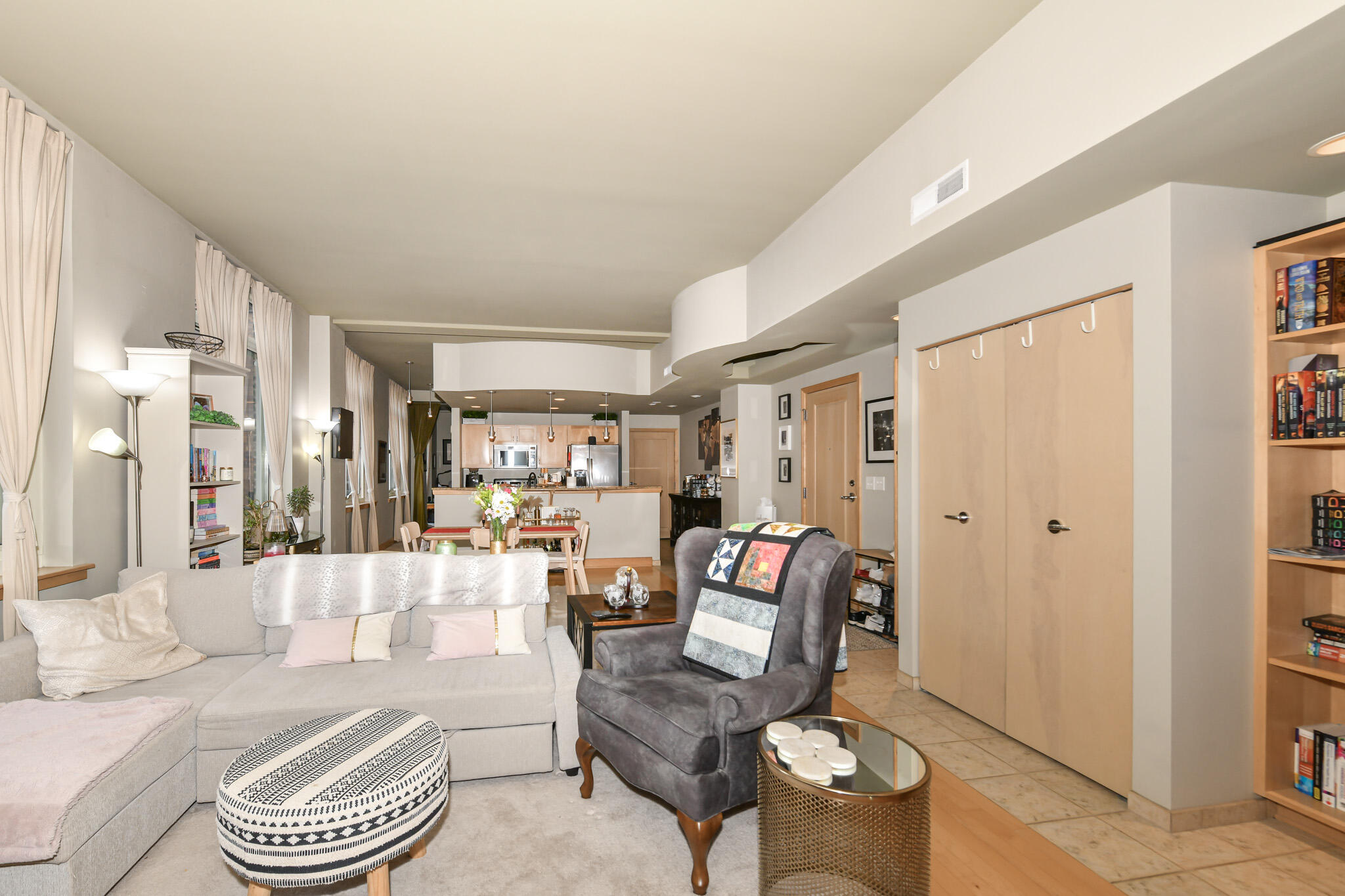 741 North Milwaukee Street, Unit 303 Milwaukee, WI 53202 - Photo 24 of 36 HEN_ (20)