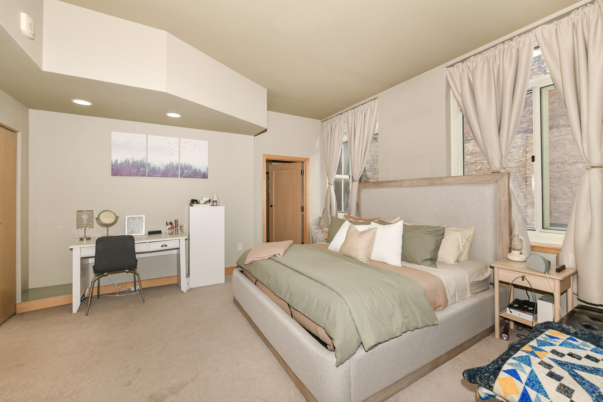 741 North Milwaukee Street, Unit 303 Milwaukee, WI 53202 - Photo 25 of 36 HEN_ (21)