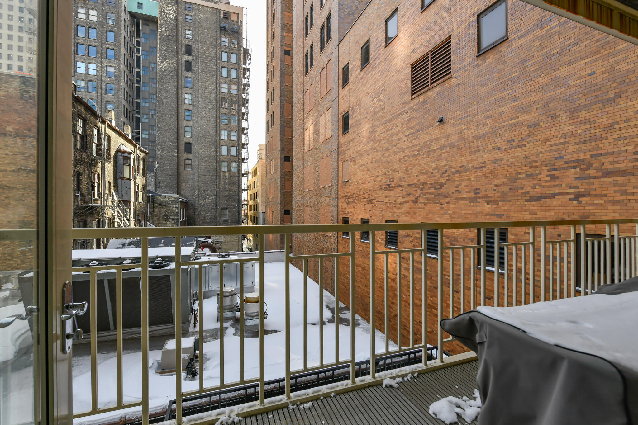 741 North Milwaukee Street, Unit 303 Milwaukee, WI 53202 - Photo 32 of 36 HEN_ (28)