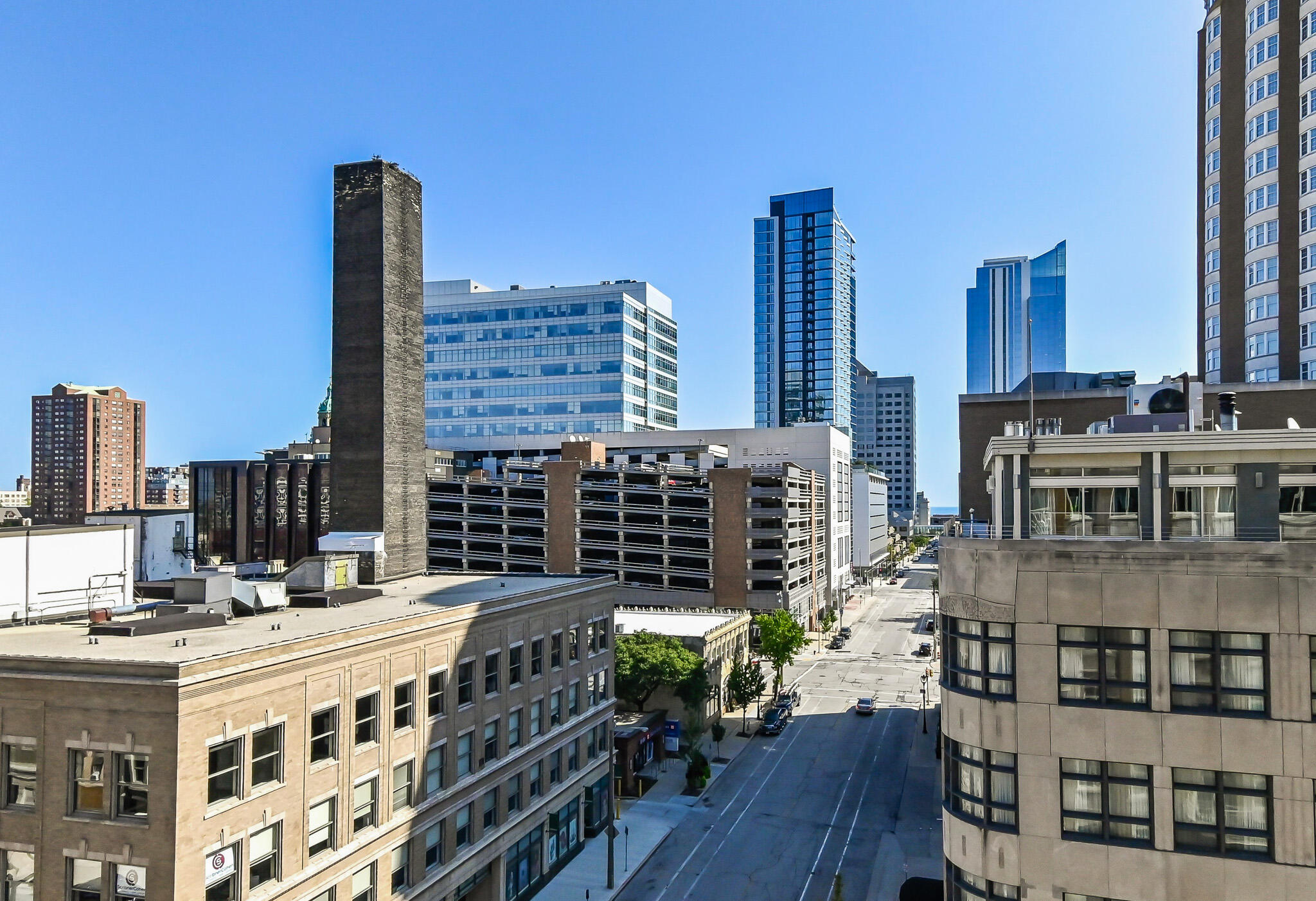 741 North Milwaukee Street, Unit 303 Milwaukee, WI 53202 - Photo 4 of 36 DZ741701-5