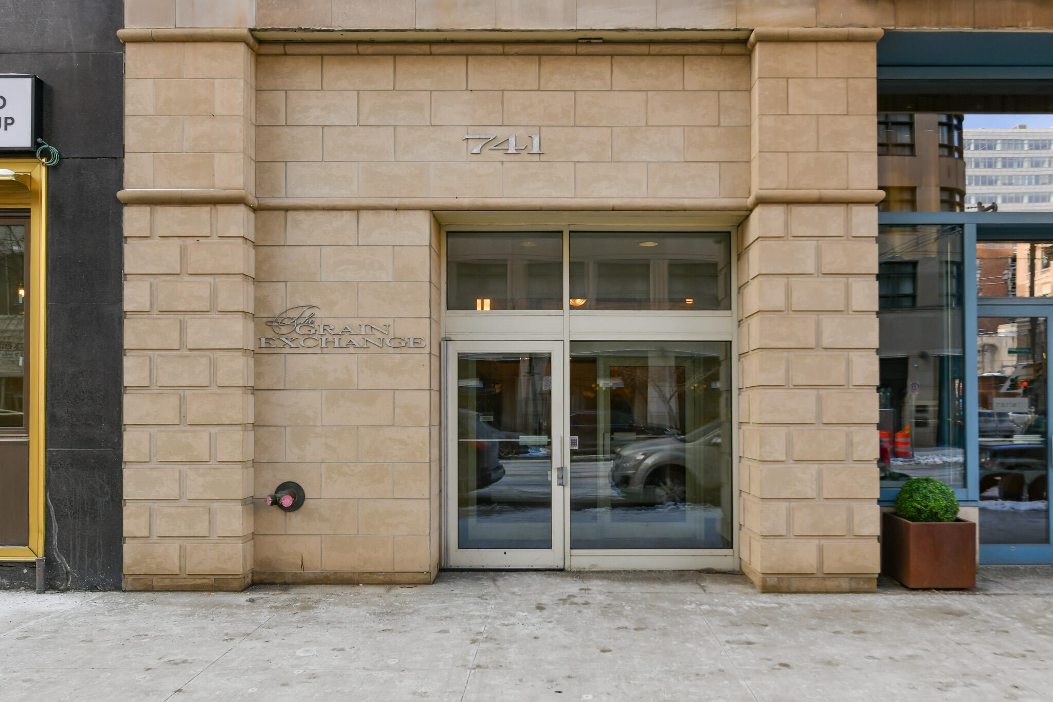 741 North Milwaukee Street, Unit 303 Milwaukee, WI 53202 - Photo 5 of 36 HEN_ (1)