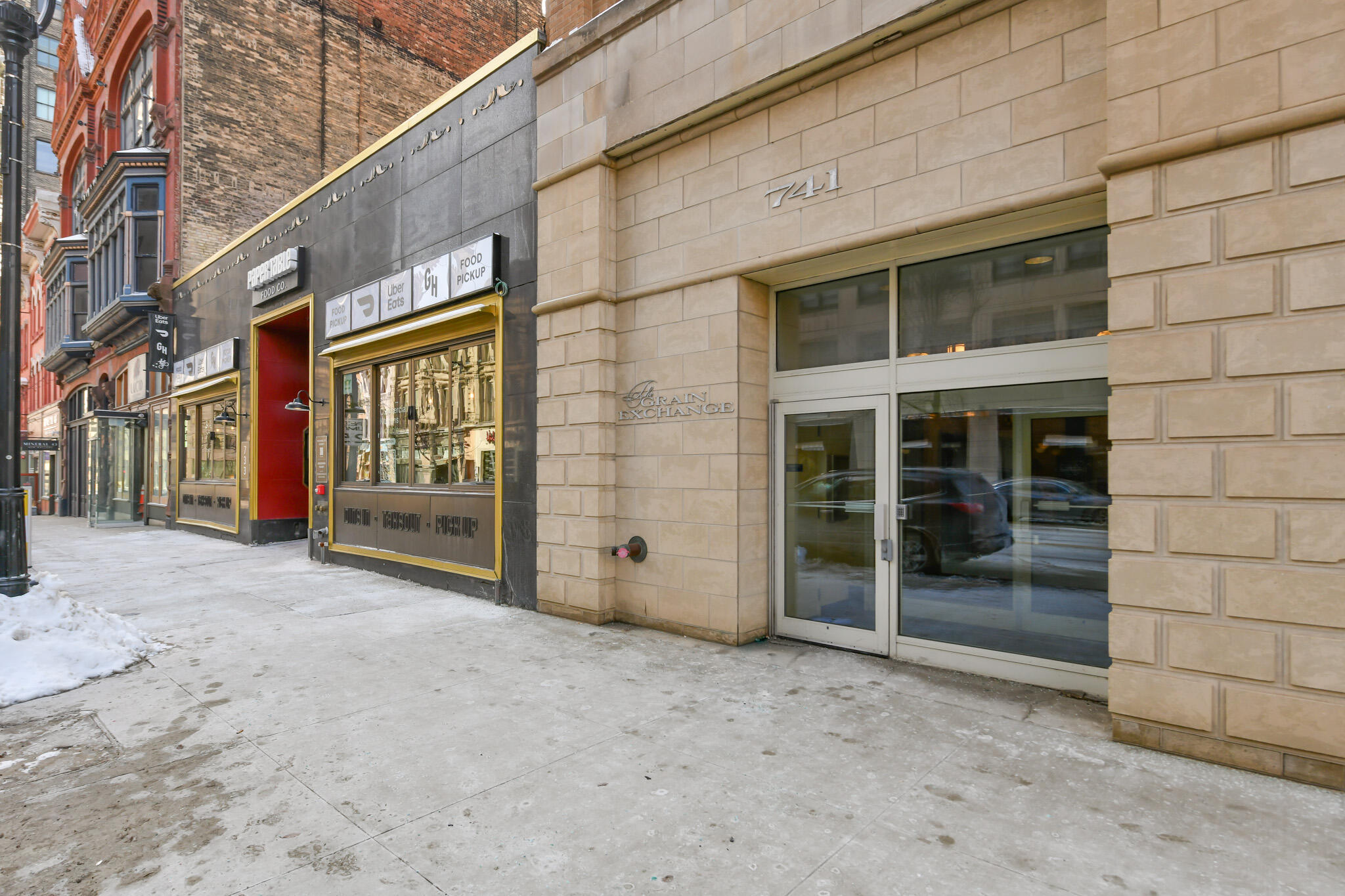 741 North Milwaukee Street, Unit 303 Milwaukee, WI 53202 - Photo 6 of 36 HEN_ (2)