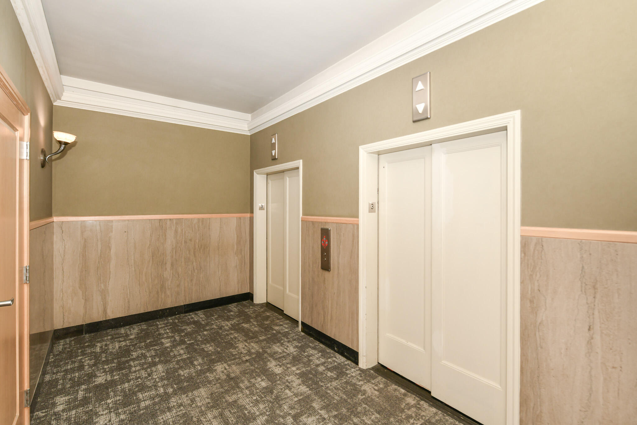 741 North Milwaukee Street, Unit 303 Milwaukee, WI 53202 - Photo 8 of 36 HEN_ (4)