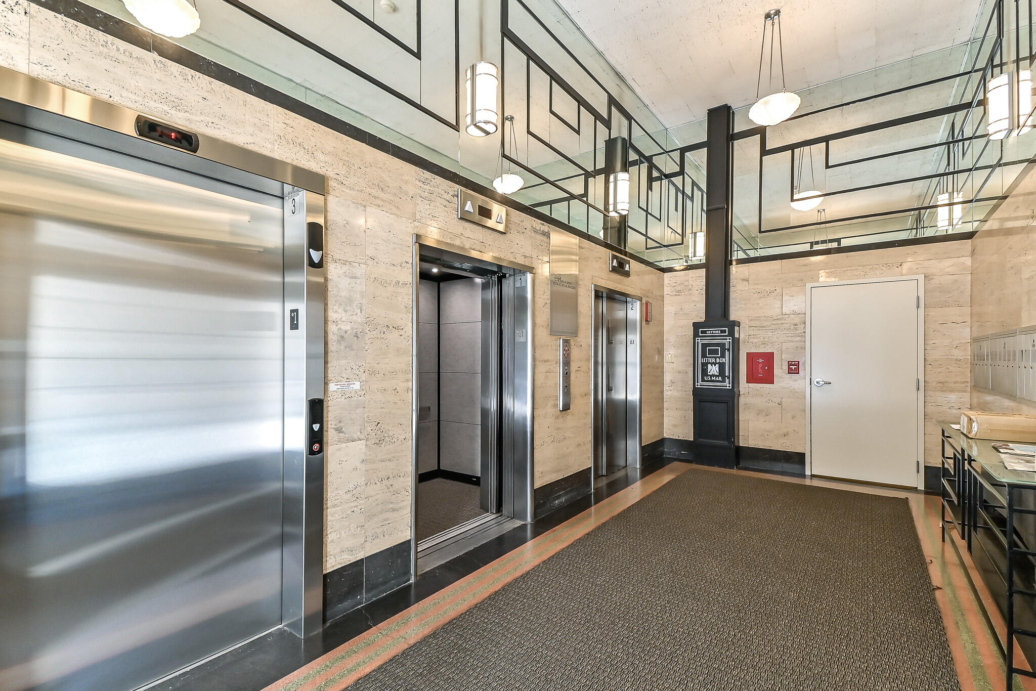 741 North Milwaukee Street, Unit 303 Milwaukee, WI 53202 - Photo 10 of 36 HEN_ (6)