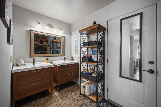 $640,000 | 9317 Elm Vista Drive, Unit 9, Downey, CA 90242