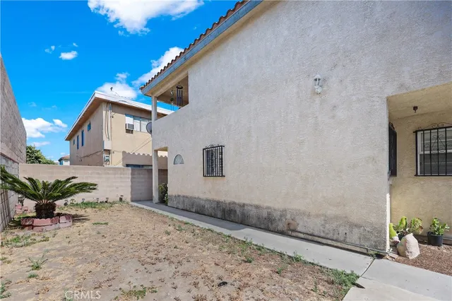 $640,000 | 9317 Elm Vista Drive, Unit 9, Downey, CA 90242