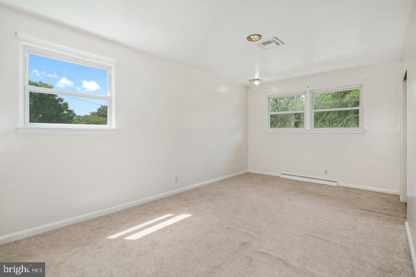 7948 Rolling Green Road Cheltenham, PA 19012 - Photo 14 of 24 Bedroom 2
