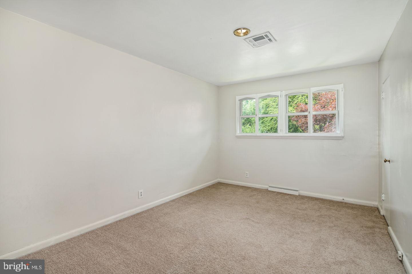 7948 Rolling Green Road Cheltenham, PA 19012 - Photo 17 of 24 Bedroom 4