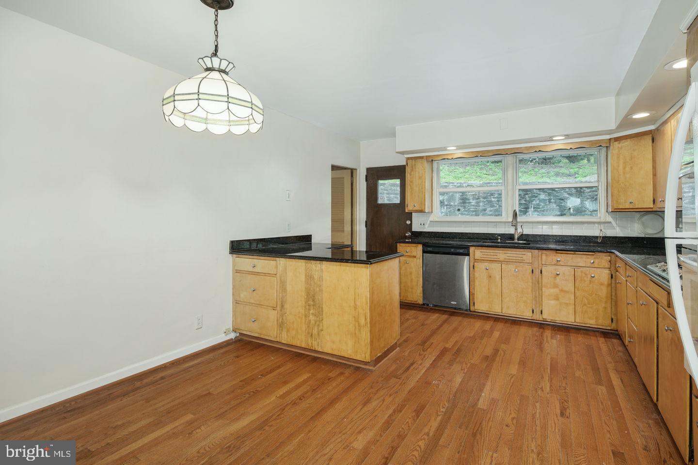 7948 Rolling Green Road Cheltenham, PA 19012 - Photo 6 of 24 Kitchen