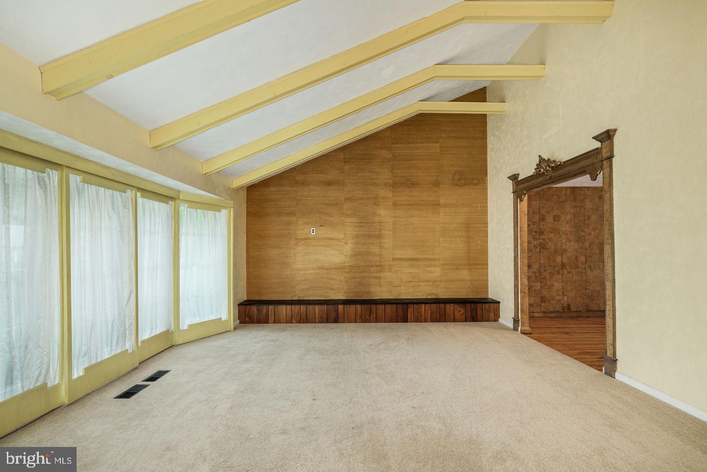 7948 Rolling Green Road Cheltenham, PA 19012 - Photo 7 of 24 Formal Living Room w/Vaulted Ceiling