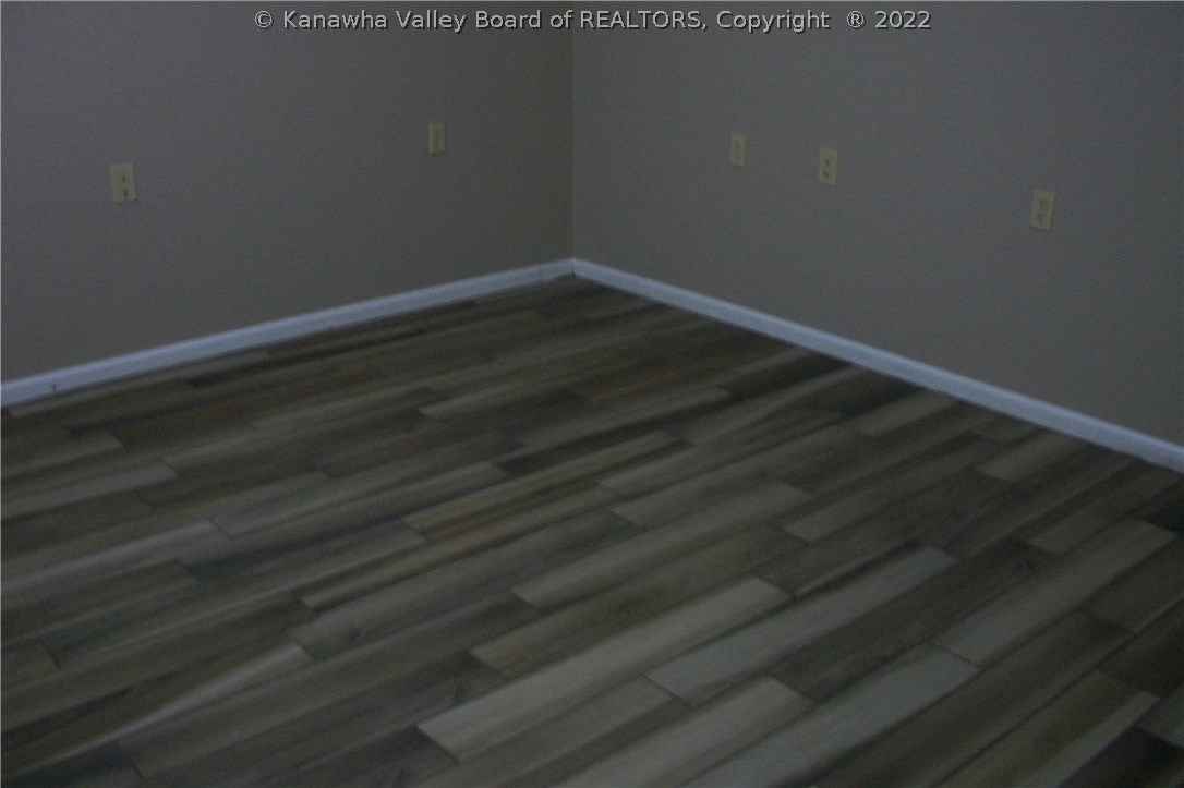 2 June Bug Lane Winfield, WV 25213 - Photo 5 of 26 Gallery Image 5