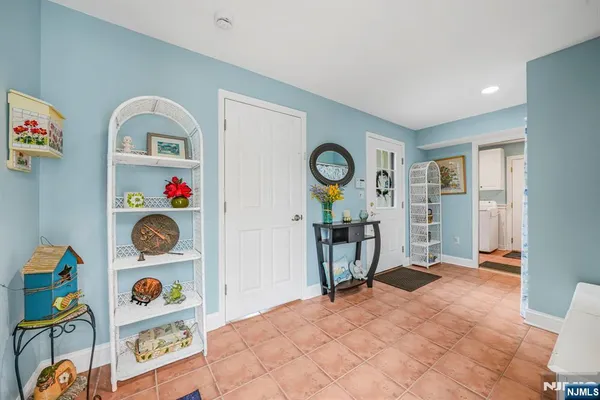 $1,299,900 | 4 Salter Drive, Montville, NJ 07045