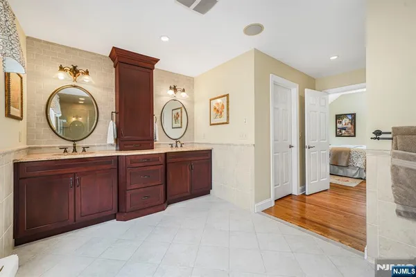 $1,299,900 | 4 Salter Drive, Montville, NJ 07045
