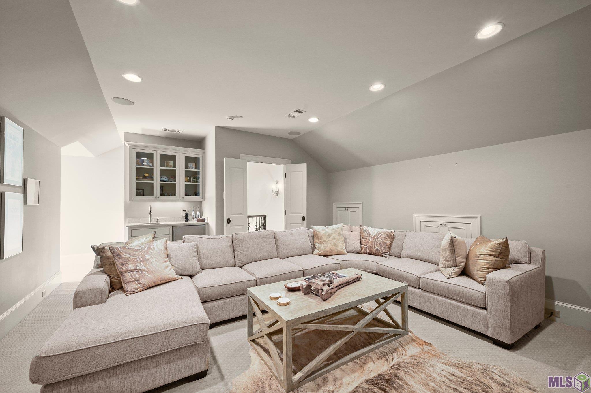 8 Country Club Place Baton Rouge, LA 70809 - Photo 47 of 60