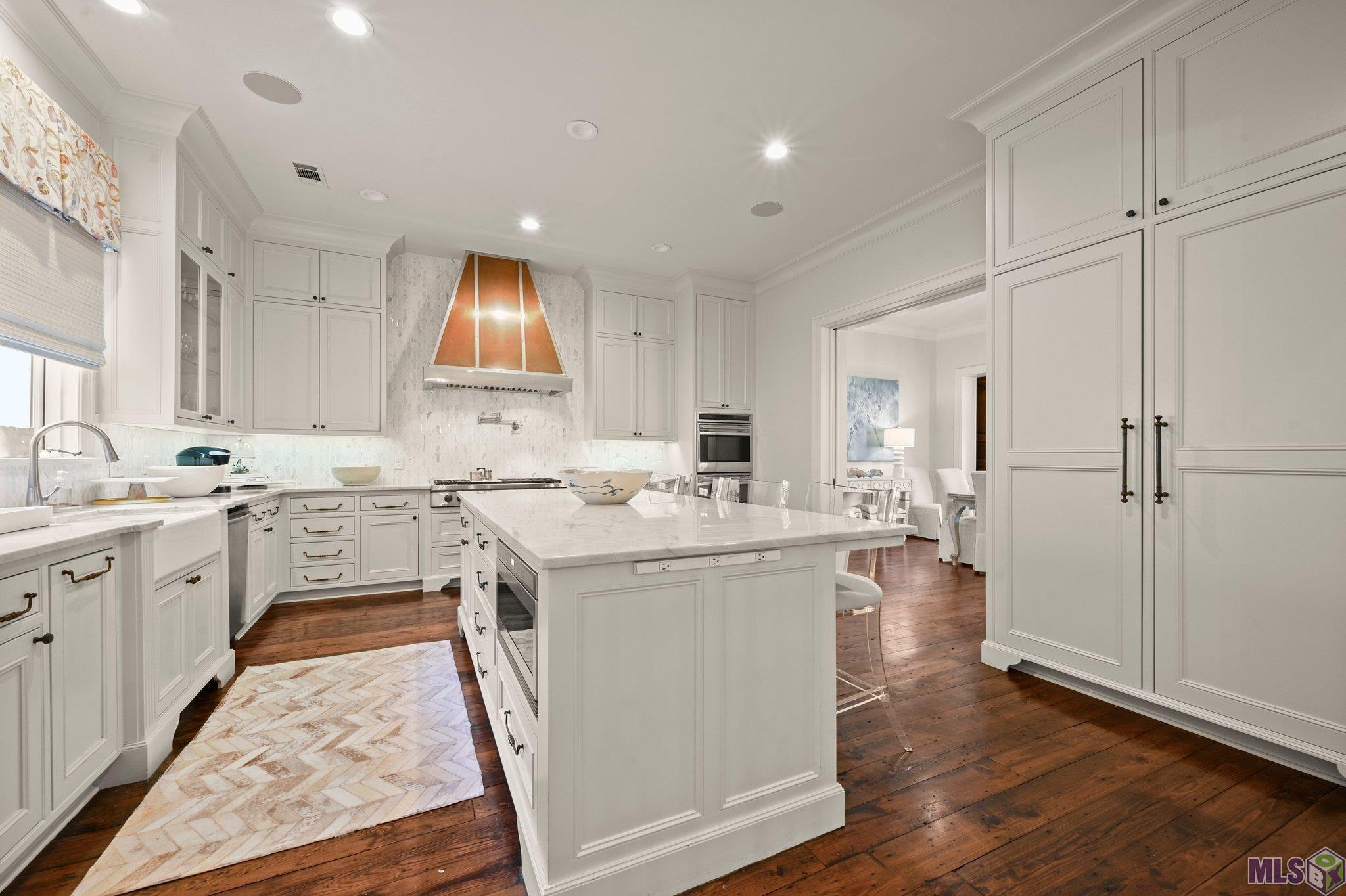 8 Country Club Place Baton Rouge, LA 70809 - Photo 10 of 60