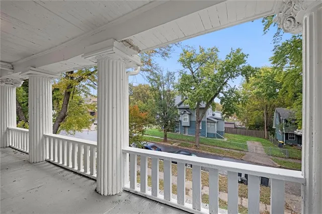 $480,000 | 306 Spruce Avenue, Kansas City, MO 64124