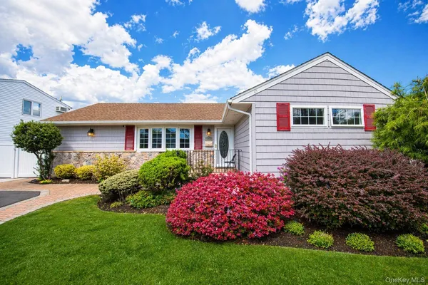 $899,000 | 65 Cheshire Road, Bethpage, NY 11714