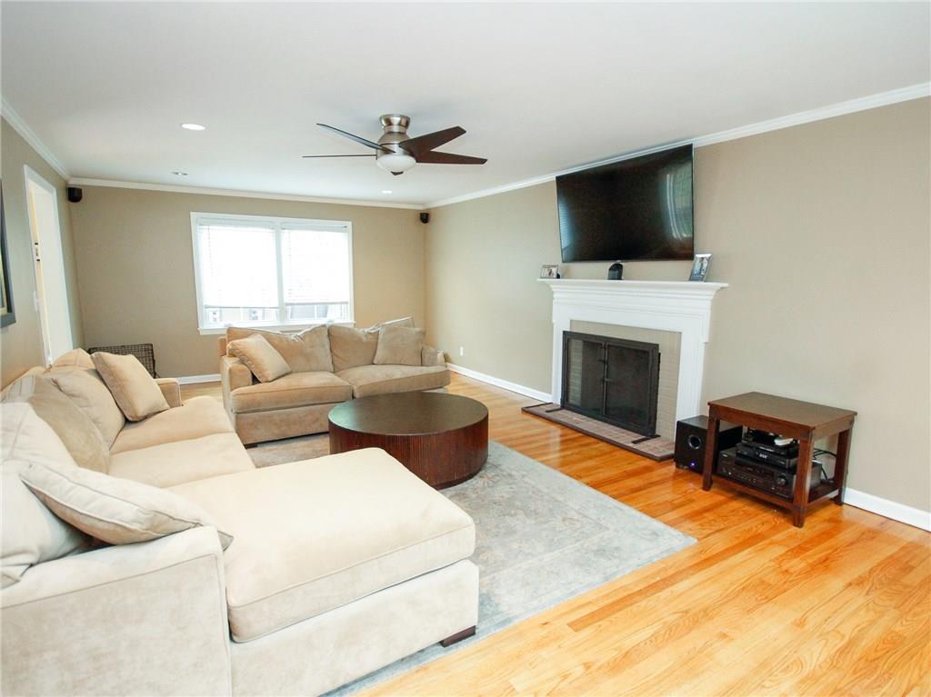 752 Scrubgrass Road Pittsburgh, PA 15243 - Photo 4 of 25 Gallery Image 4