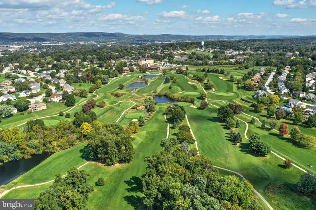 $429,900 | 2764 Fairway Drive, Unit 2764, York, PA 17402