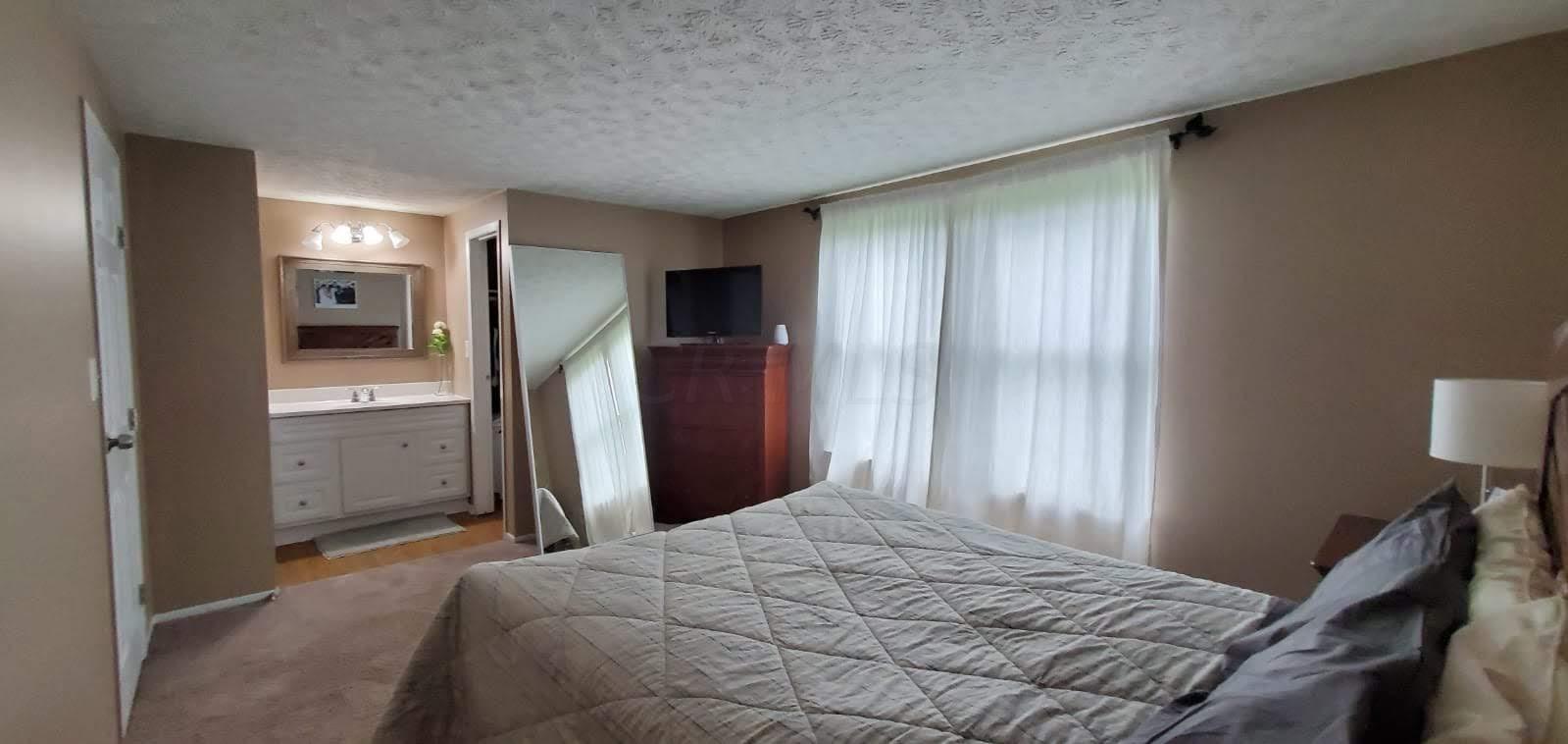 2377 Edmonton Road Columbus, OH 43229 - Photo 8 of 20 Gallery Image 8