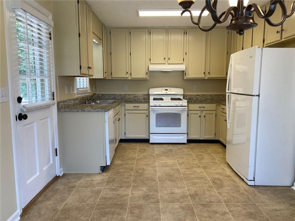440 Nickajack Road Southwest Mableton, GA 30126 - Photo 6 of 33 Gallery Image 6