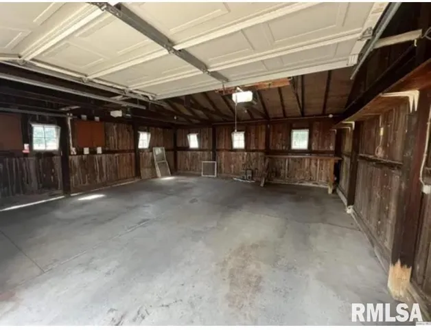 $172,500 | 405 Prairie Mills Road, Golden, IL 62339