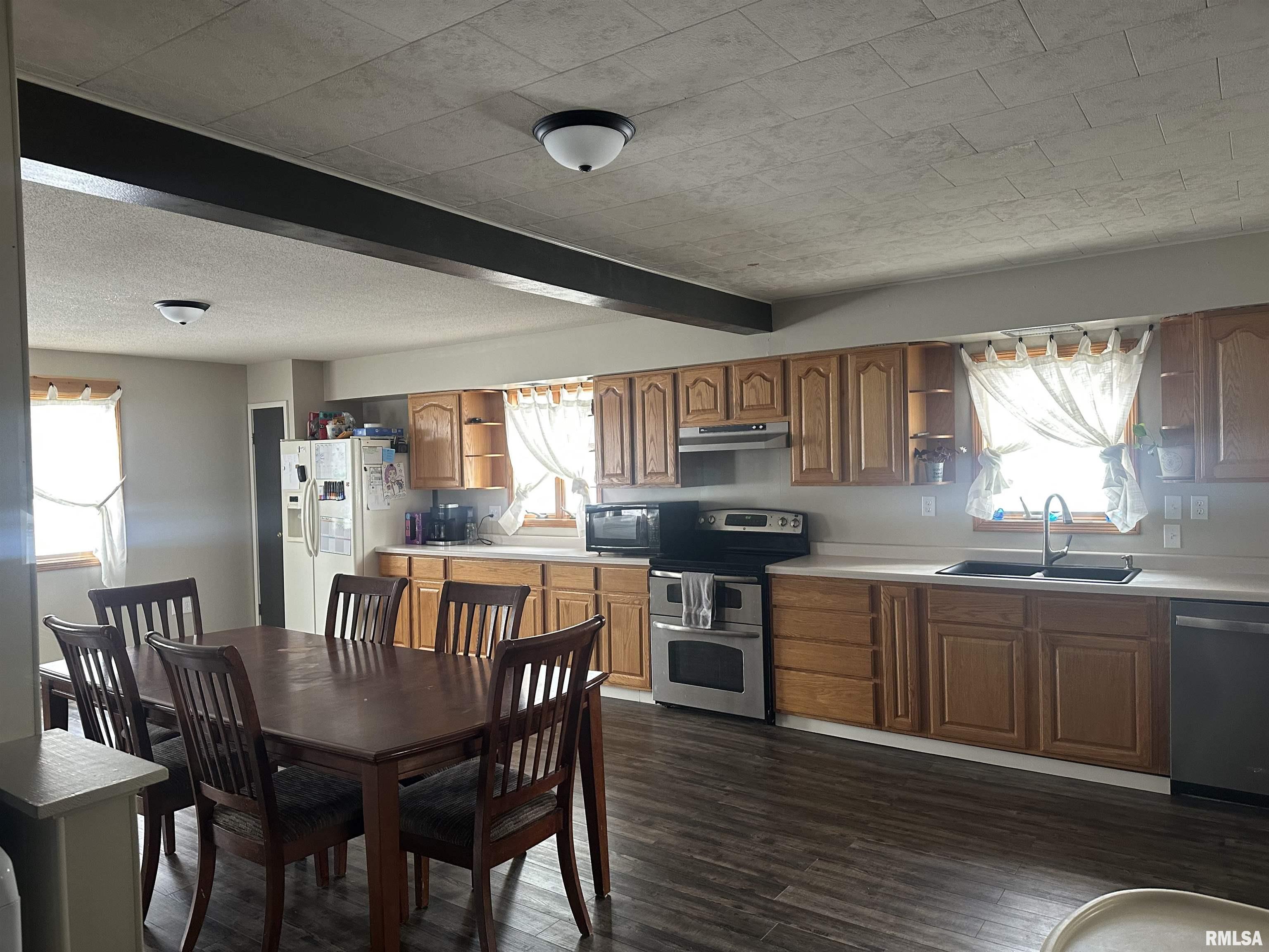 405 Prairie Mills Road Golden, IL 62339 - Photo 4 of 25