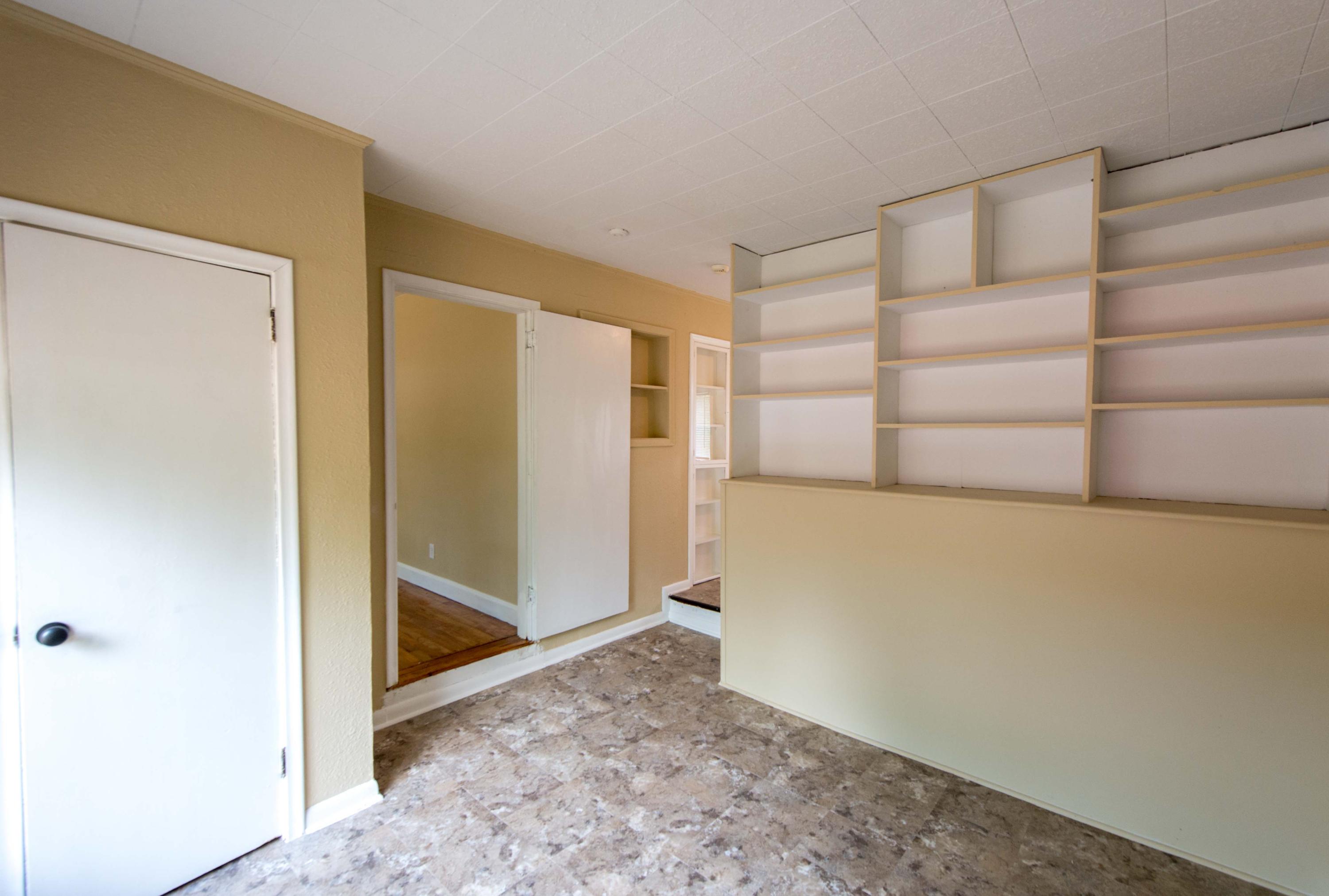 2444 Hamill Road Hixson, TN 37343 - Photo 17 of 24 laundry room2