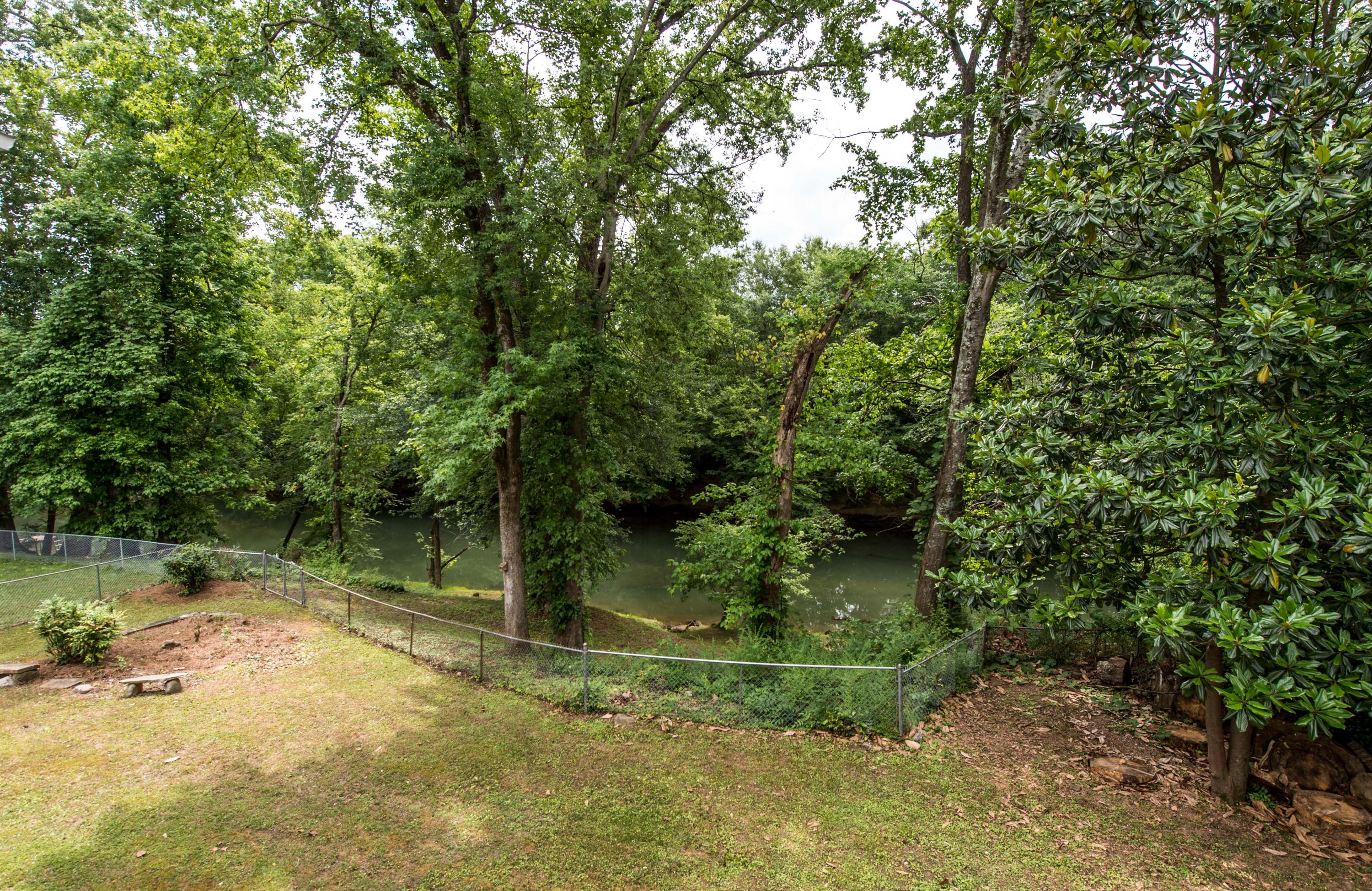2444 Hamill Road Hixson, TN 37343 - Photo 21 of 24 fenced in yard
