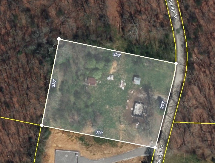 845 Rutledge Street Tracy City, TN 37387 - Photo 5 of 16 a bathroom with a shower